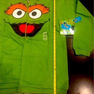 Vintage Sesame Street Sweater, Reversible and thick !